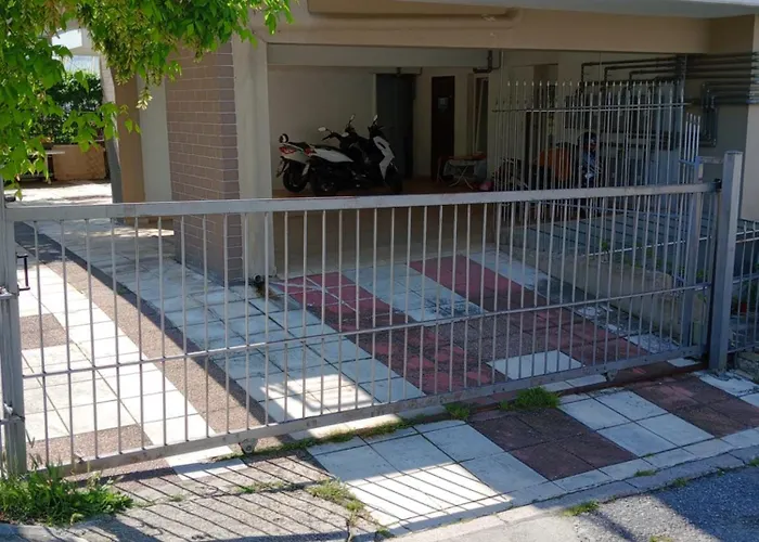 Elpidas #2 Private Parking Apartamento