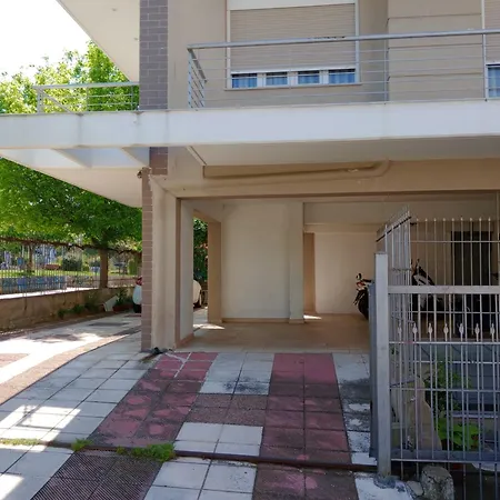Elpidas #2 Private Parking * Thessaloniki